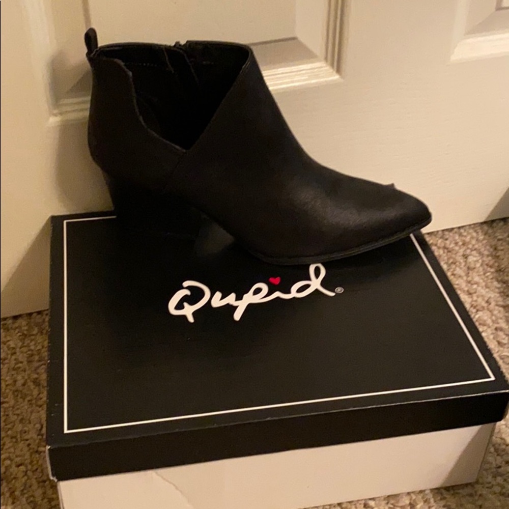 Qupid Booties Size 8.5 new in box